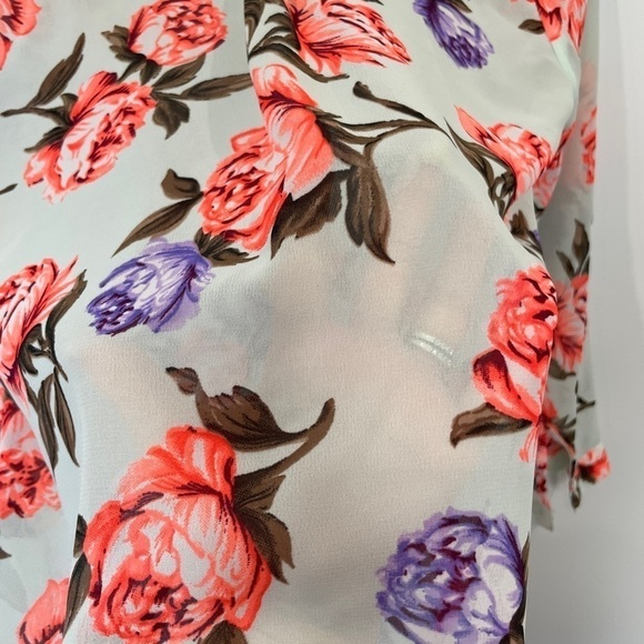 Floral Sheer 3/4 Sleeve Half Button Up Blouse - Picture 3 of 8